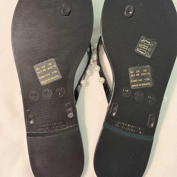 Stuart Weitzman Studded Black & White Sandals Size 38.5 (US 8) - Picture 3 of 4